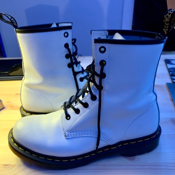 Dr. Martens 1460 8-Eye Boot - Picture 4 of 6